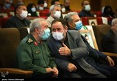 حسین اکبری کارشناس مسائل بین الملل و سردار علی فدوی جانشین فرمانده کل سپاه پاسداران در مراسم ششمین اجلاسیه بین المللی مجاهدان در غربت