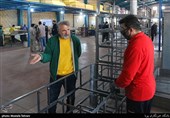 بازدید مهران رجبی از کارخانه تولیدی رویال خواب آسایش با بیش از 300 کارگر بهبود یافته