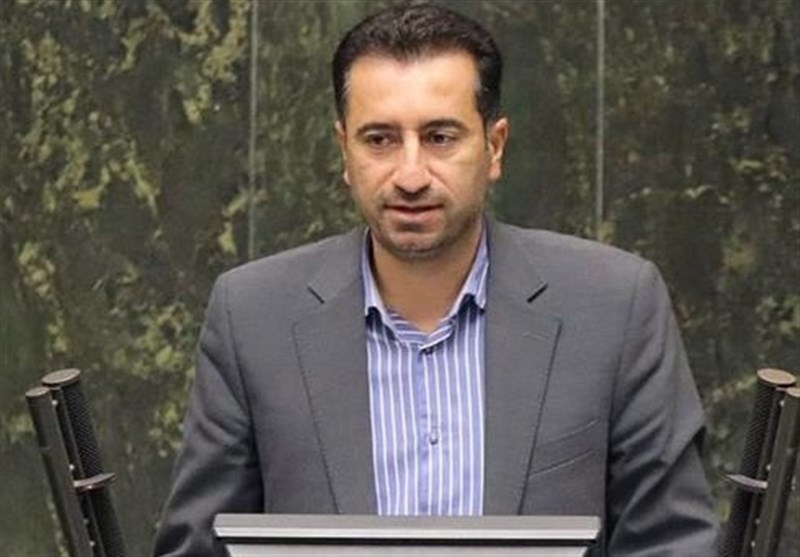 استیضاح وزیر کار در شرایط کنونی به صلاح کشور نیست