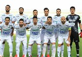 مدیرعامل آلومینیوم اراک: تماشاگران دیدارمان با پرسپولیس،‌ مدیران و همراهان آنها بودند/ مهاجمی جوان‌تر و بهتر از منشا می‌خریم