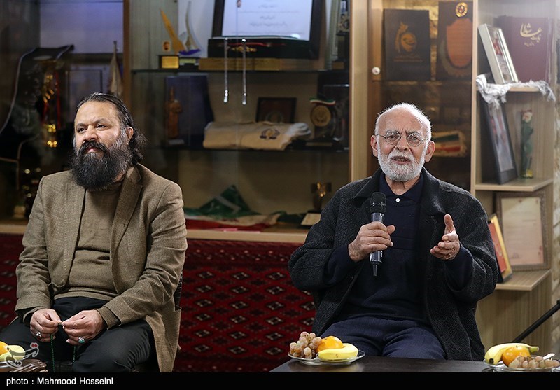 دیدار برخی از هنرمندان با خانواده شهید طهرانی مقدم