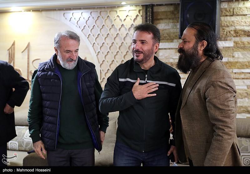 دیدار برخی از هنرمندان با خانواده شهید طهرانی مقدم