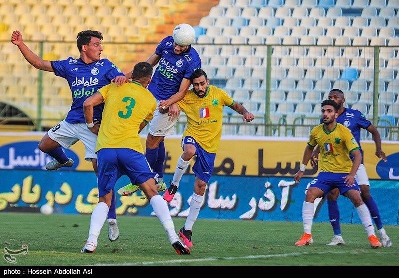 فریبا: نباید داوری انتخاب می‌کردند که قهرمانی را از استقلال گرفت/ پرسپولیس بهتر از استقلال از موقعیت‌ها استفاده می‌کند