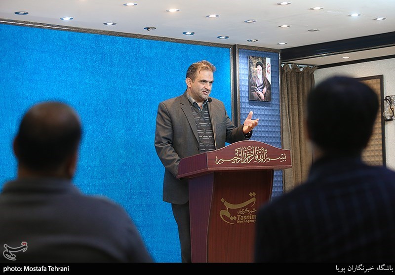 خاطره گویی محمد اسماعیل کی پور در چهارمین شب برنامه همسنگر-مدافعان حرم