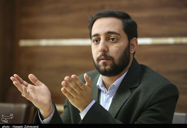 جنبش عدالتخواه دانشجویی , بسیج دانشجویی , انجمن اسلامی دانشجویان مستقل , اتحادیه جامعه اسلامی دانشجویان , روز دانشجو | ١٦ آذر , دفتر تحکیم وحدت , دانشگاه های جمهوری اسلامی ایران , 