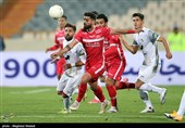 دیدار تیم‌های فوتبال پرسپولیس و تراکتور