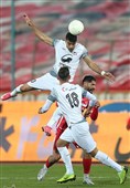 دیدار تیم‌های فوتبال پرسپولیس و تراکتور