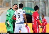 محمدرضا اخباری دروازه بان تیم فوتبال تراکتور