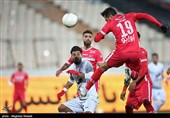 دیدار تیم‌های فوتبال پرسپولیس و تراکتور