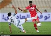 دیدار تیم‌های فوتبال پرسپولیس و تراکتور