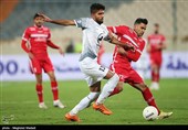 دیدار تیم‌های فوتبال پرسپولیس و تراکتور
