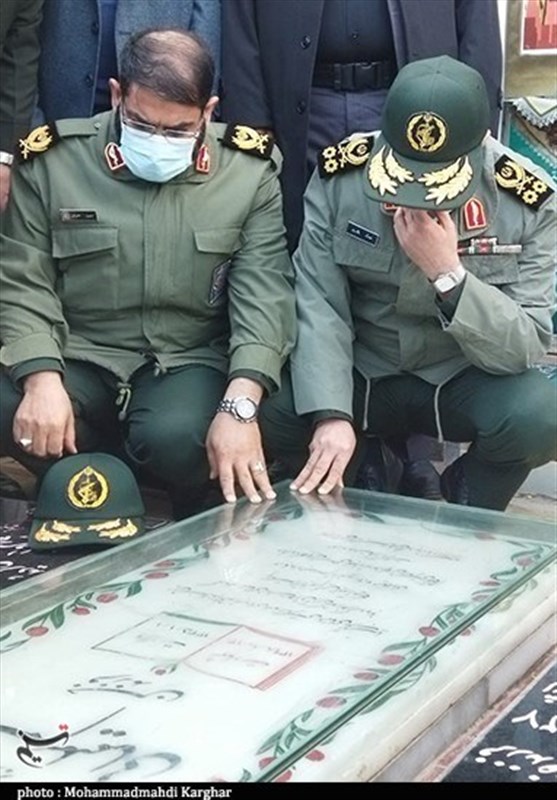 سردار سرلشکر پاسدار محمد باقری رئیس ستاد کل نیروهای مسلح در گلزار شهدای کرمان