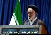 دشمن با فشار اقتصادی به دنبال ایجاد شکاف میان مردم و مسئولان است