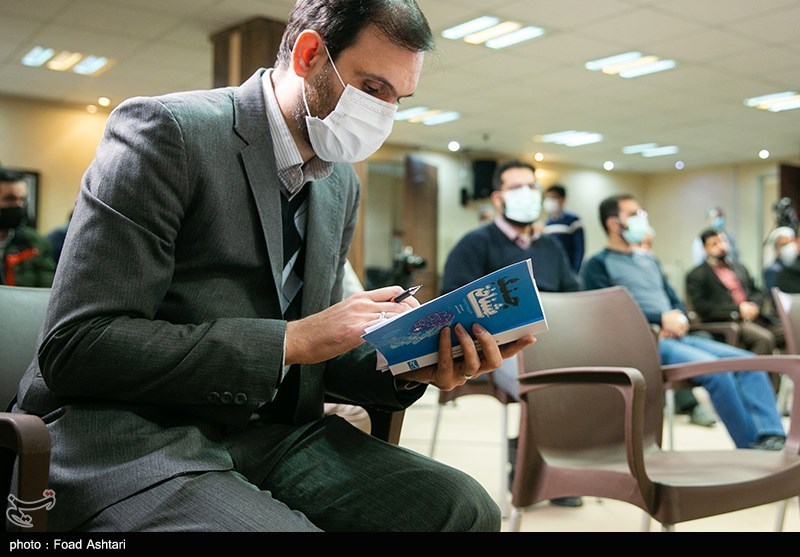 رونمایی از کتاب جنگ شناختی
