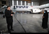 احمد شکری مدیر خط پروازی هواپیمایی هما در فرودگاه امام خمینی