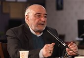 آیا قرارداد با روسیه و چین منافی شعار "نه شرقی، نه غربی" است؟/ گفتگو با جواد منصوری