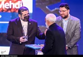 حبیب‌الله والی‌نژاد تهیه کننده فیلم موقعیت مهدی برنده سیمرغ بهترین فیلم در مراسم اختتامیه چهلمین جشنواره فیلم فجر