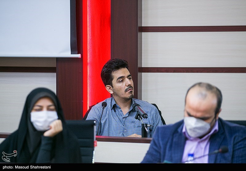 نشست خبری روح الله دهقانی فیروزآبادی، معاون تحقیقات فناوری و نوآوری دانشگاه آزاد اسلامی