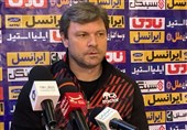 ساغلام: از نتیجه بازی مقابل نفت هم ناراحت هستیم و هم خوشحال/ این فصل را به خیر سپری می‌کنیم