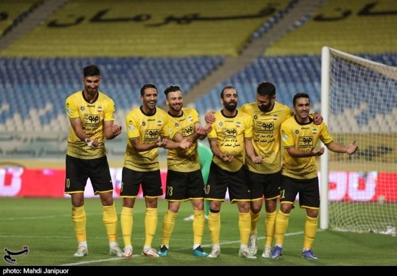لیگ برتر فوتبال , تیم فوتبال استقلال , تیم فوتبال پرسپولیس , تیم فوتبال سپاهان اصفهان , تیم فوتبال شهر خودرو , تیم فوتبال فجر سپاسی , سید حسین حسینی , گادوین منشا , 
