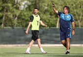 مهاجم استقلال همچنان دور از میادین