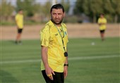 فاضلی: می‌توانیم شکست مقابل هوادار را به بدشانسی ارتباط بدهیم/ صنعت نفت تیمی یکدست و تاکتیکی است