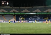 دیدار تیم‌های فوتبال استقلال و سپاهان