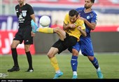 دیدار تیم‌های فوتبال استقلال و سپاهان