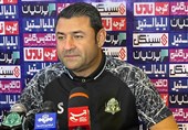 فاضلی: غیبت هواداران، دیدار با پرسپولیس را برای ما سخت‌تر می‌کند/ رحمتی خودش را به‌سختی به اراک رساند