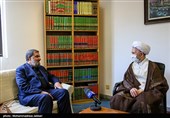 دیدار  محسن رضایی  معاون اقتصادی رئیس جمهور با  آیت‌الله  جعفر سبحانی مرجع تقلید شیعیان