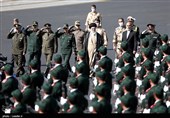 حضور رهبر معظم انقلاب در مراسم دانش‌آموختگی دانشگاه‌های افسری نیروهای مسلح