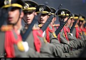 حضور رهبر معظم انقلاب در مراسم دانش‌آموختگی دانشگاه‌های افسری نیروهای مسلح