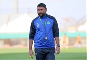 فاضلی: رحمتی محترمانه صحبت کرد اما داور کارت قرمز داد/ گفتم خطا بیرون است به ما خندیدند!