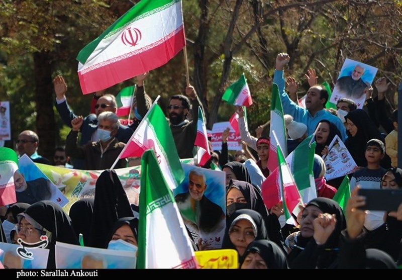 استان کرمان , یوم‌الله 13 آبان , دانش آموزان , شهید , شهید سپهبد قاسم سلیمانی , 