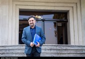 روح‌الله دهقانی فیروزآبادی  معاون علمی و فناوری رئیس‌جمهور در حاشیه جلسه هیئت دولت