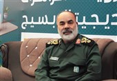 قائد القوات البریة فی الحرس الثوری: سنرد بقوة على أی خطأ فی حسابات العدو