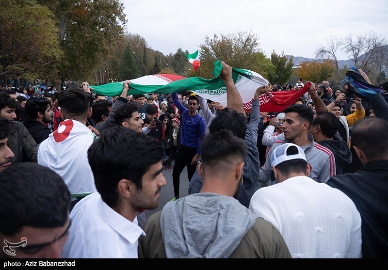 شادی مردم در پی برد ایران مقابل ولز - خرم آباد