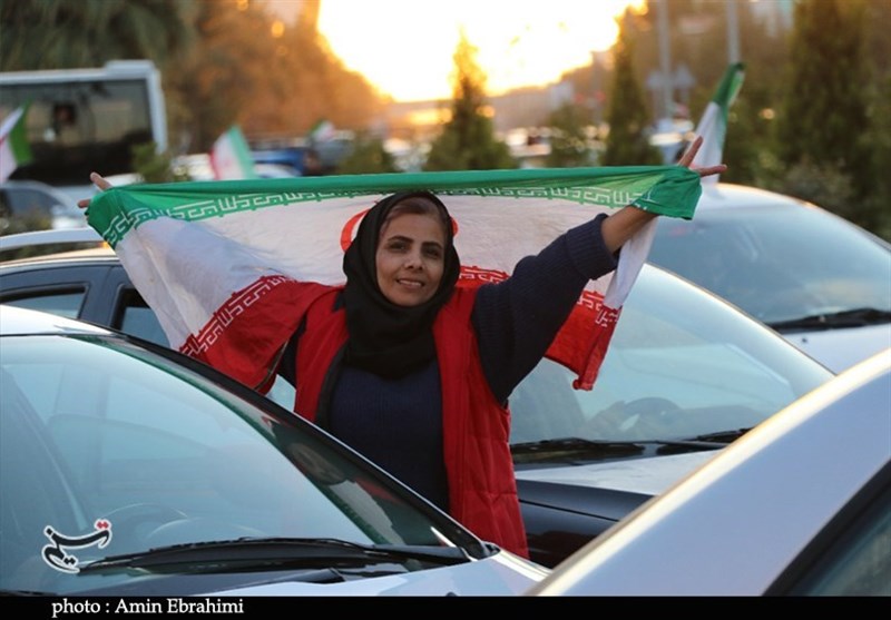 شادی مردم کرمان پس از برد ‌تیم ملی فوتبال