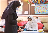 صدها معلم بدون قرارداد، حقوق و بیمه