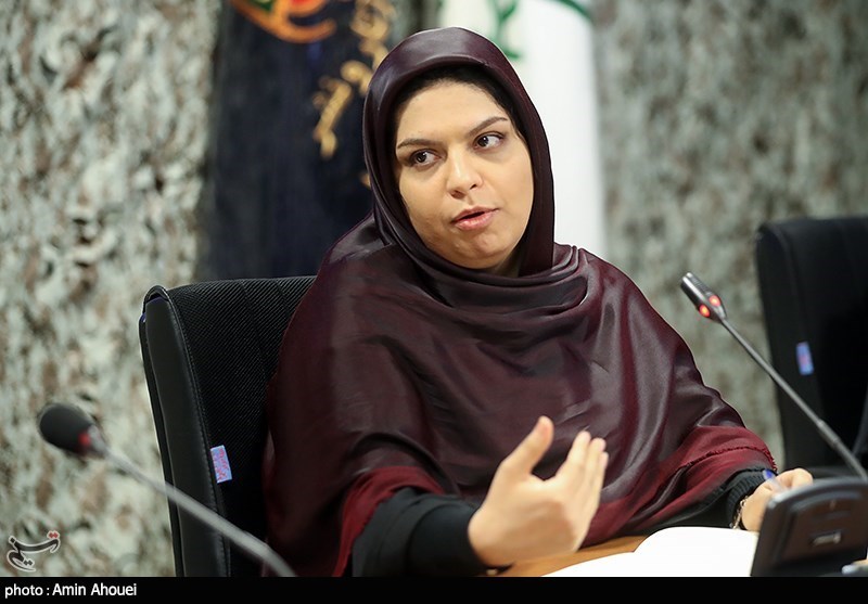 نشست نقد و بررسی کتاب فاتحان آسمان