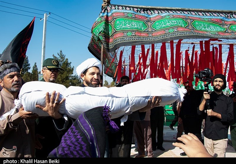 تشییع و تدفین 15 شهید گمنام در استان یزد