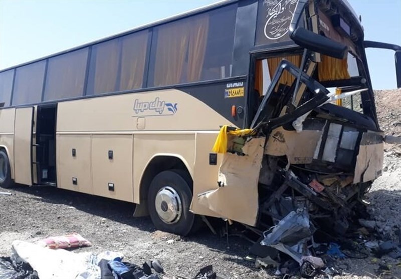 29 مصدوم در پی واژگونی اتوبوس در آزاد راه زنجان- قزوین