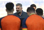 اشکش: مقابل سپاهان برای خودمان می‌جنگیم، نه استقلال و پرسپولیس/ فولاد نباید علیه فرزندش بیانیه بدهد