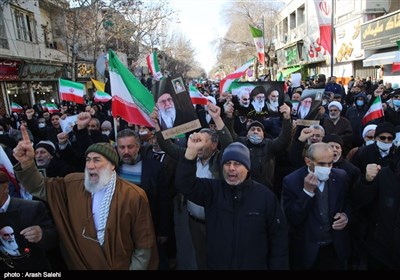 راهپیمایی مردم قزوین در محکومیت اهانت نشریه فرانسوی + تصویر