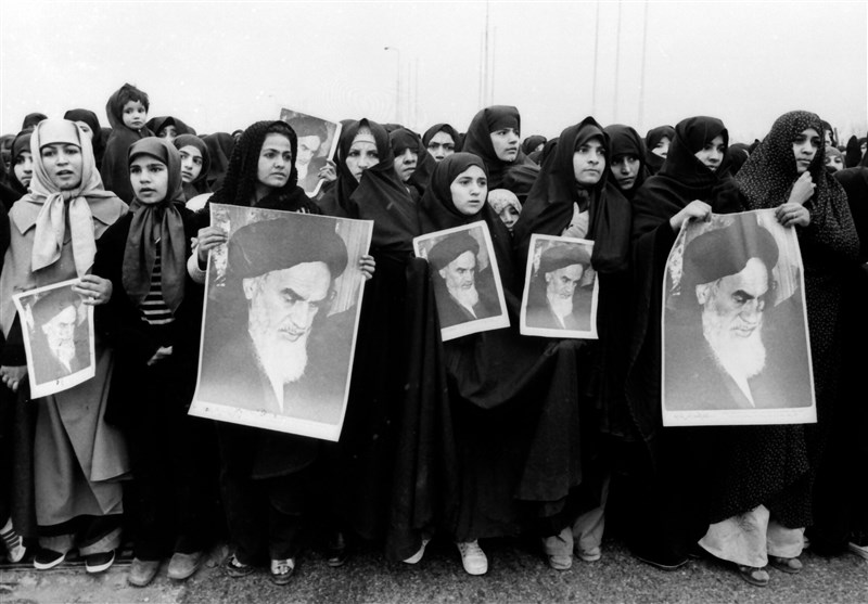 کتاب , شهرستان ادب , امام خمینی , ادبیات انقلاب , دهه فجر انقلاب اسلامی , انقلاب اسلامی , 