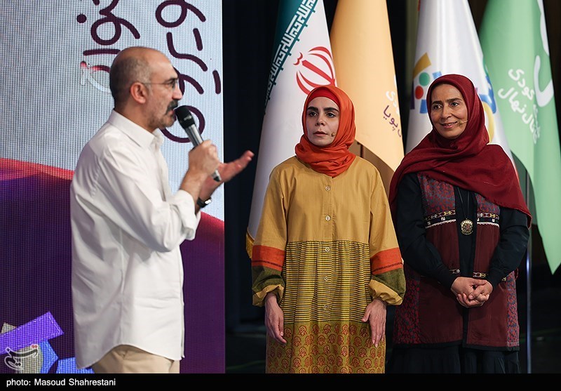تلویزیون , صدا و سیما , شبکه کودک , برنامه کودک و نوجوان , بازیگران , کانون پرورش فکری , 