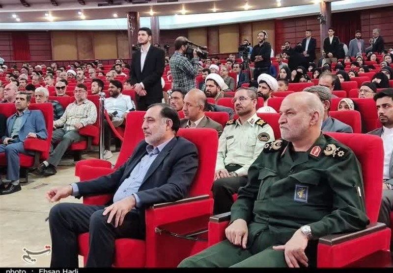 خاتون و قوماندان , مدافعان حرم , لشکر فاطمیون , تقریظ ,