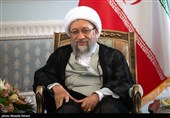 آیة الله آملی لاریجانی: ثابتون على قیم الثورة