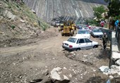قطعی 10 تا 20 ساعته آب در برخی مناطق کرج بر اثر سیل جاده چالوس