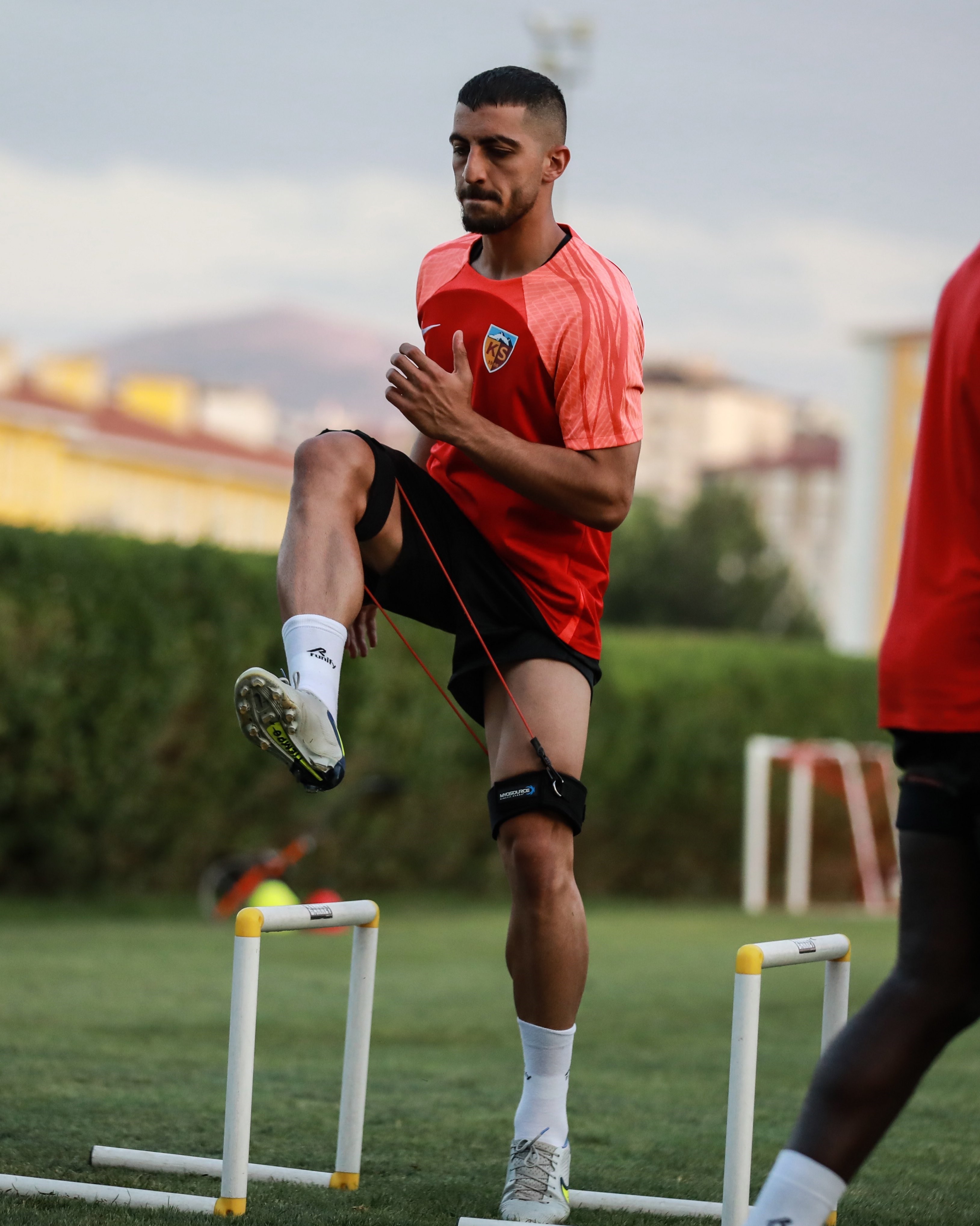 سید مجید حسینی , علی کریمی , 